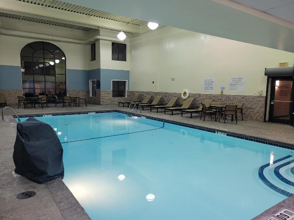 Holiday Inn Express & Suites Buffalo Airport by IHG image 1